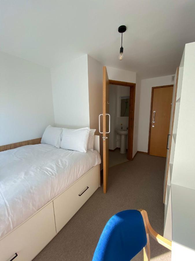 Regency Hall Smart Cheltenham Ensuite Rooms B المظهر الخارجي الصورة