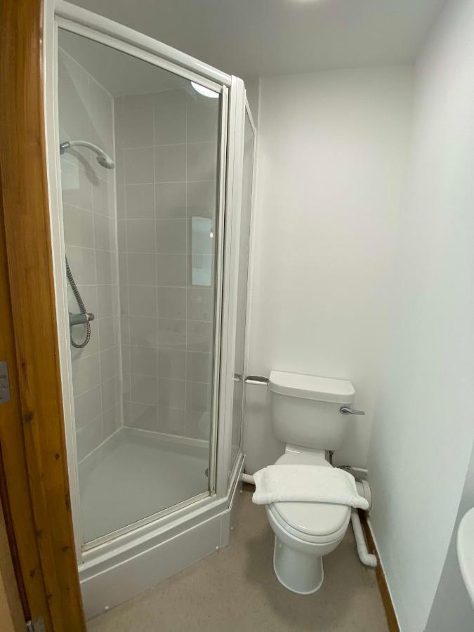 Regency Hall Smart Cheltenham Ensuite Rooms B المظهر الخارجي الصورة